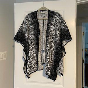 Peter Nygard Reversible Animal Print Shawl